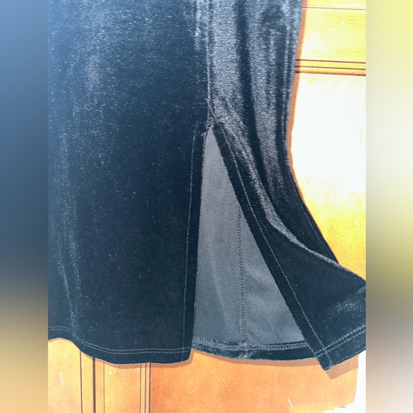 Black Velvet cocktail dress - Picture 3 of 4